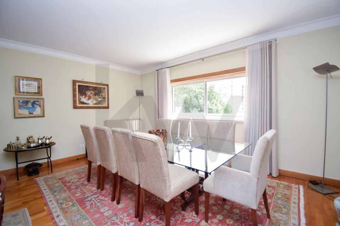 Apartamento T4 para Venda em Lumiar Foto 7