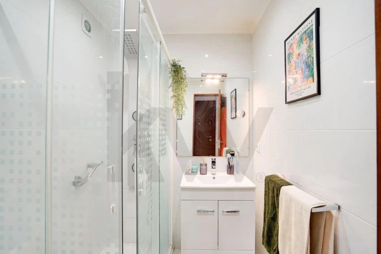 Apartamento T1 para Venda em Costa da Caparica Foto 13