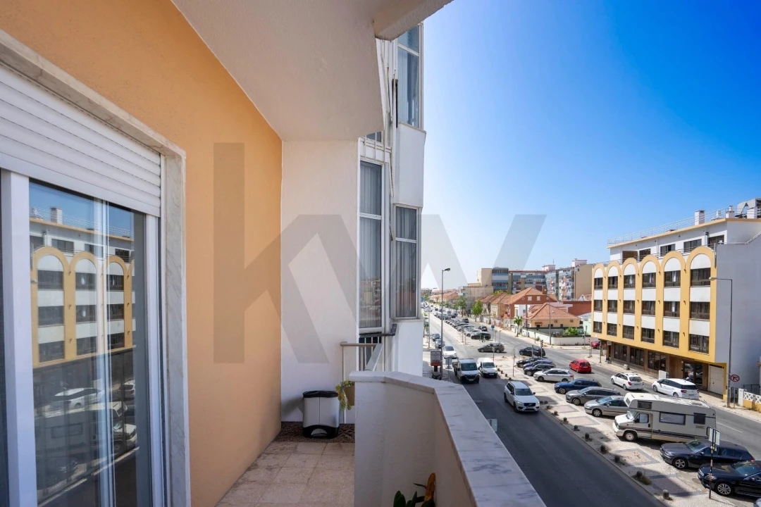 Apartamento T1 para Venda em Costa da Caparica Foto 18