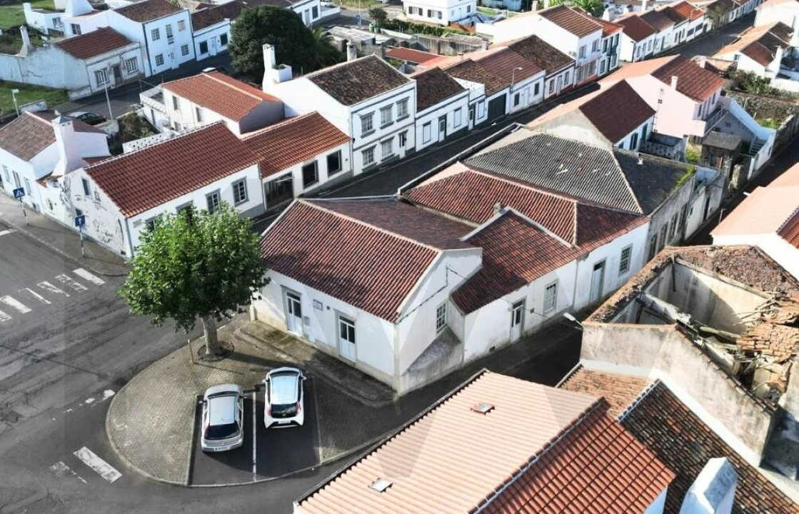 Moradia T3 para Venda em Vila do Porto Foto 1