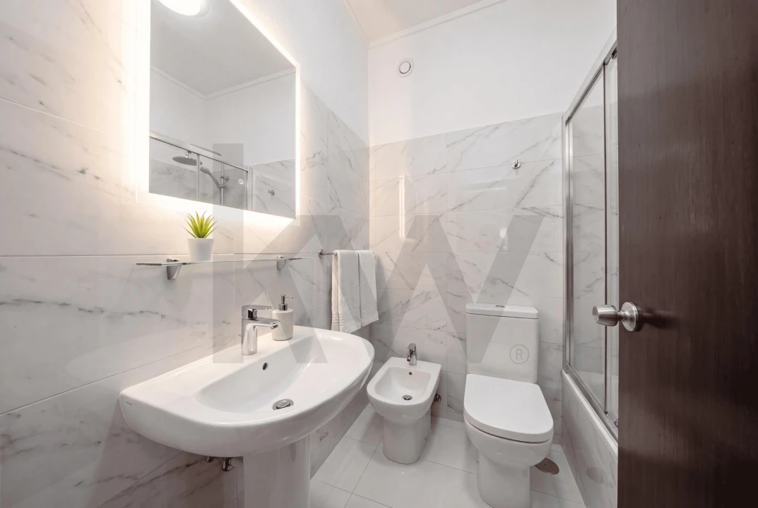Apartamento T1 para Venda em Costa da Caparica Foto 11