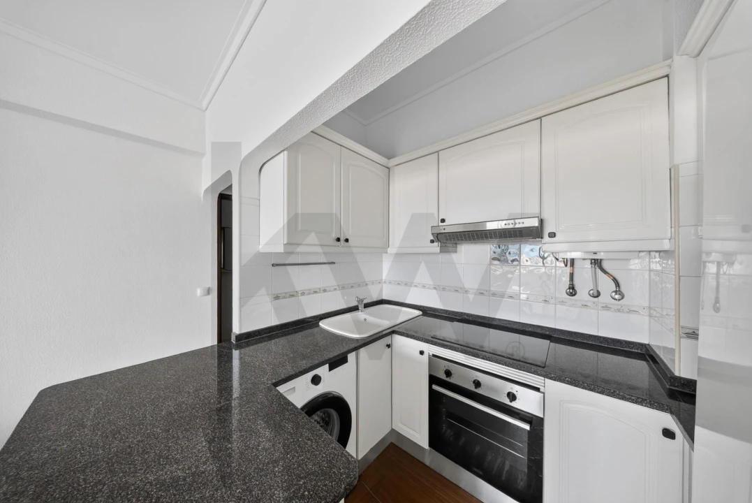 Apartamento T1 para Venda em Costa da Caparica Foto 4