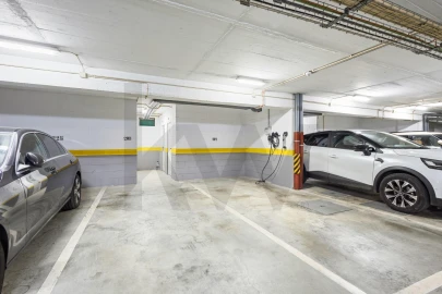 Apartamento T2 para Venda em Santa Maria e São Miguel, São Martinho, São Pedro Penaferrim