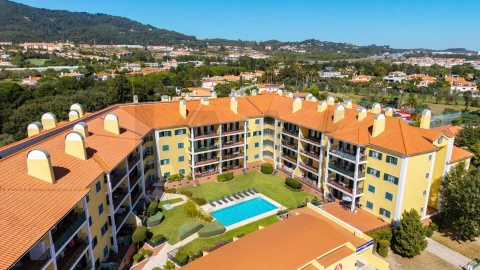 Apartamento T2 para Venda em Santa Maria e São Miguel, São Martinho, São Pedro Penaferrim
