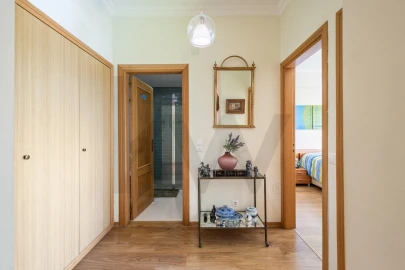 Apartamento T2 para Venda em Santa Maria e São Miguel, São Martinho, São Pedro Penaferrim