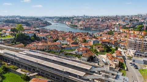 Moradia T3 para Venda em Santa Marinha e São Pedro da Afurada