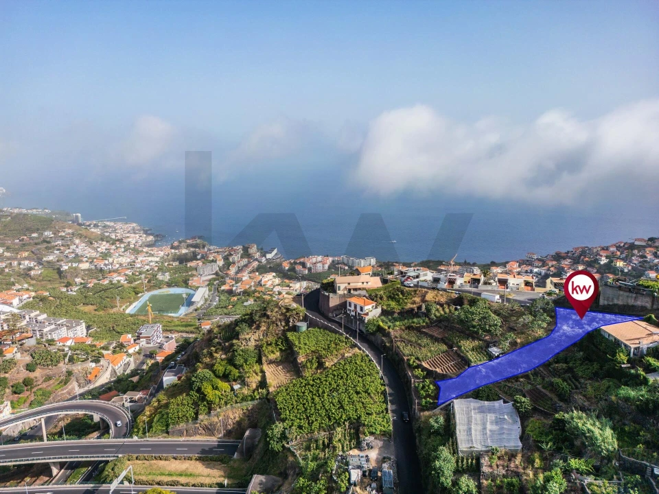Terreno para Venda em Camara de Lobos Foto 2