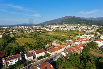 Moradia T3 para Venda em Lousã e Vilarinho