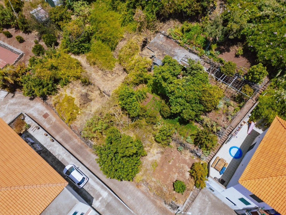 Terreno para Venda em Caniço Foto 10