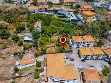 Terreno para Venda em Caniço