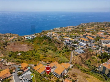 Terreno para Venda em Caniço