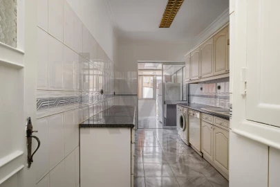 Apartamento T2 para Venda em Benfica