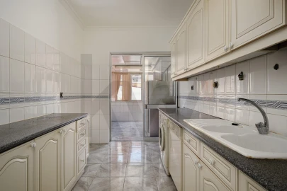 Apartamento T2 para Venda em Benfica