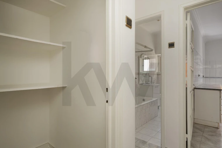 Apartamento T2 para Venda em Benfica Foto 16