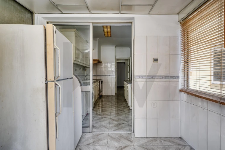Apartamento T2 para Venda em Benfica Foto 24