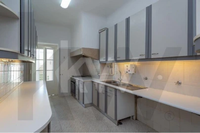 Apartamento T4 para Arrendamento em Arroios