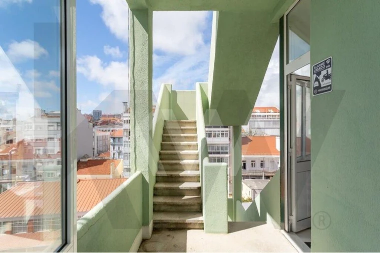 Apartamento T4 para Arrendamento em Arroios Foto 35
