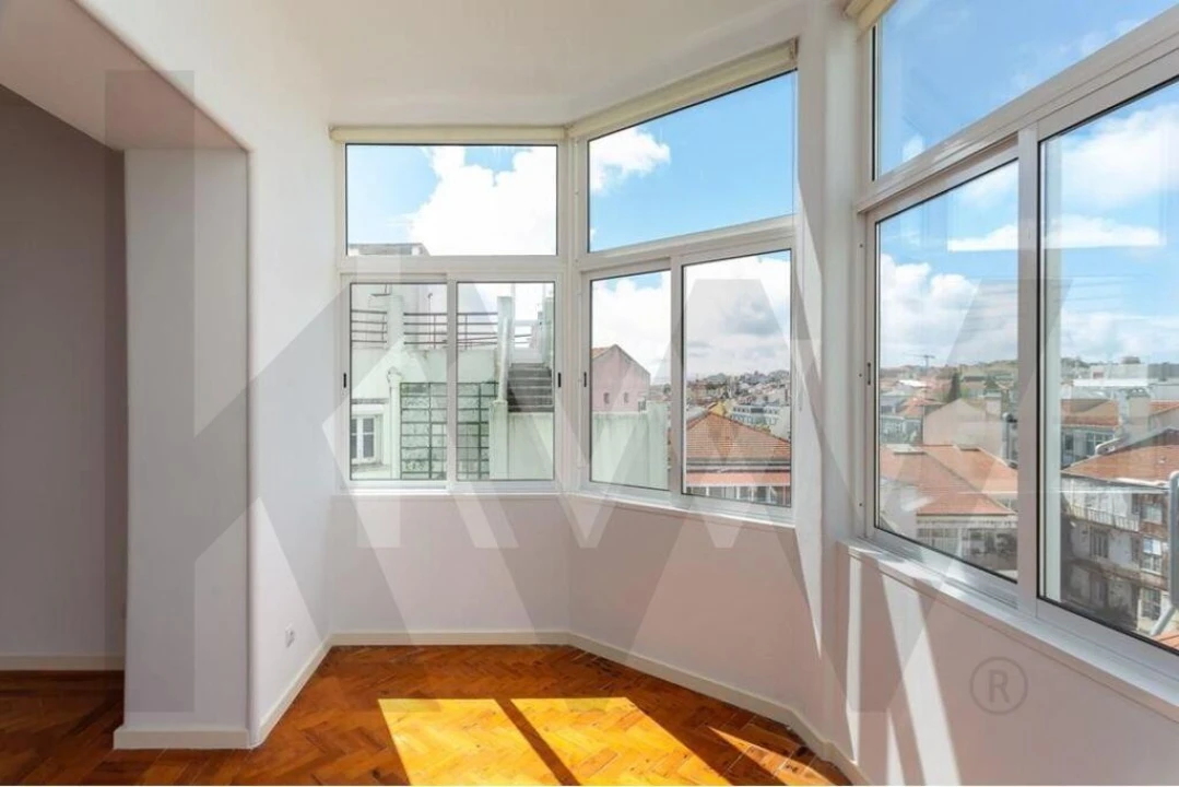 Apartamento T4 para Arrendamento em Arroios Foto 24