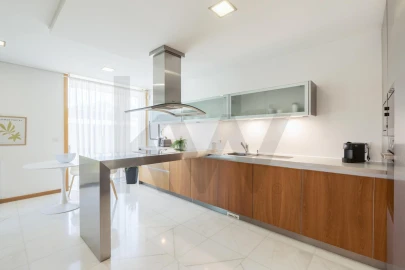 Moradia T4 para Venda em São Bernardo