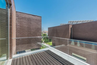Moradia T4 para Venda em São Bernardo
