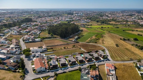 Moradia T4 para Venda em São Bernardo