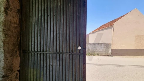 Moradia T2 para Venda em São Bernardo