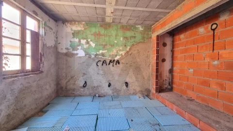 Moradia T2 para Venda em São Bernardo