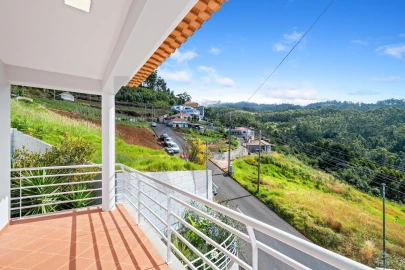 Moradia T3 para Venda em Canhas