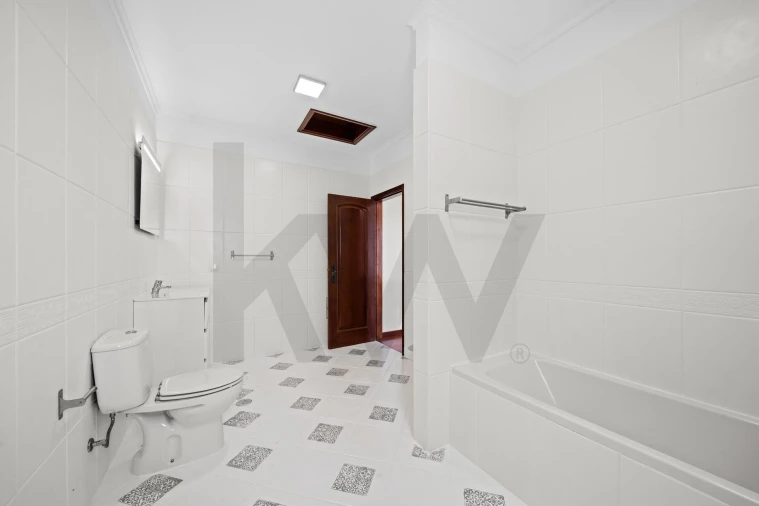 Moradia T3 para Venda em Canhas Foto 32