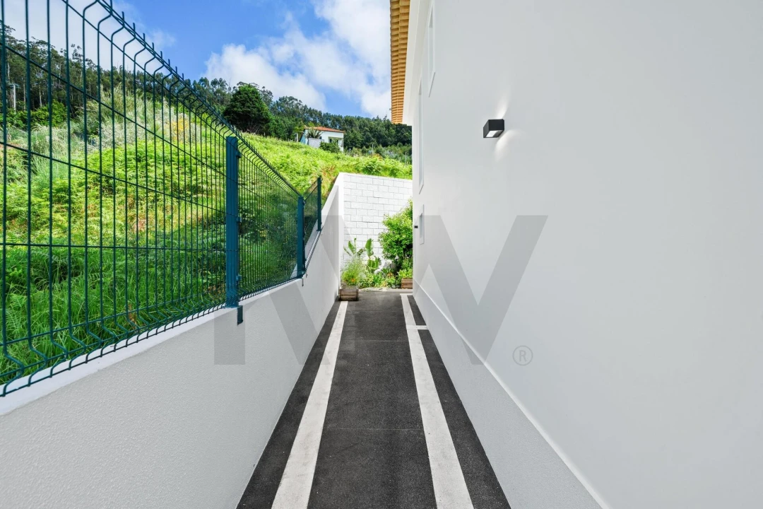 Moradia T3 para Venda em Canhas Foto 15