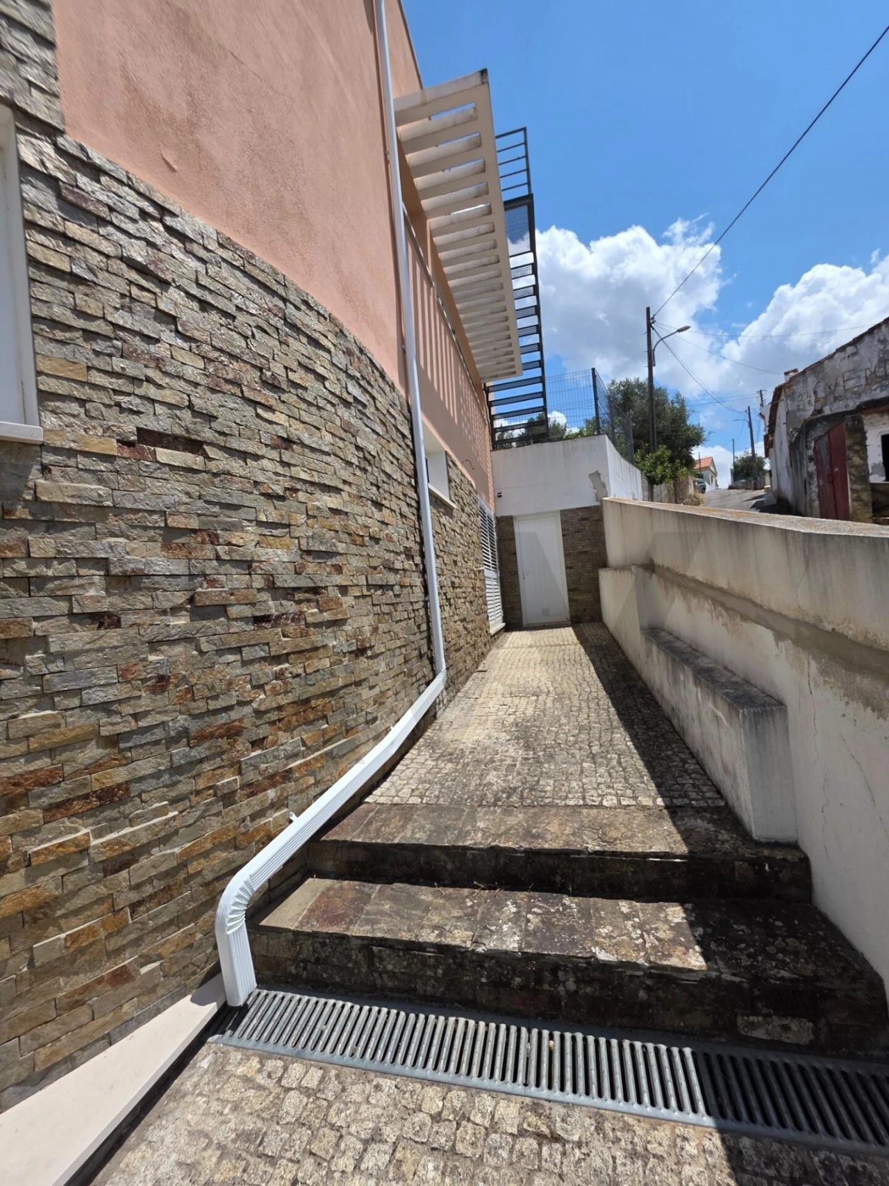 Moradia T3 para Venda em Ortiga Foto 8