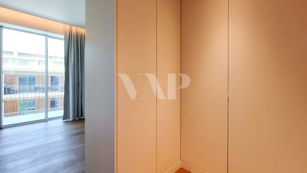 Apartamento T2 para Venda em Quarteira Foto 8