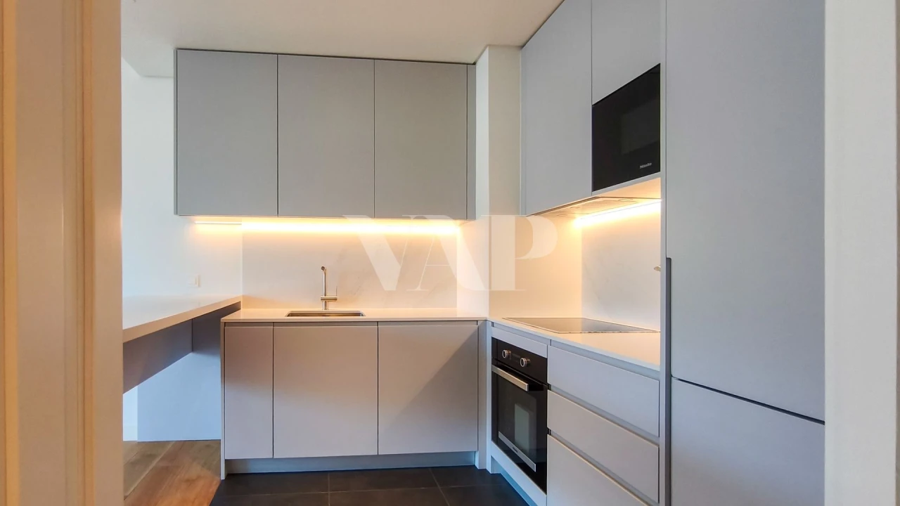 Apartamento T2 para Venda em Quarteira Foto 6