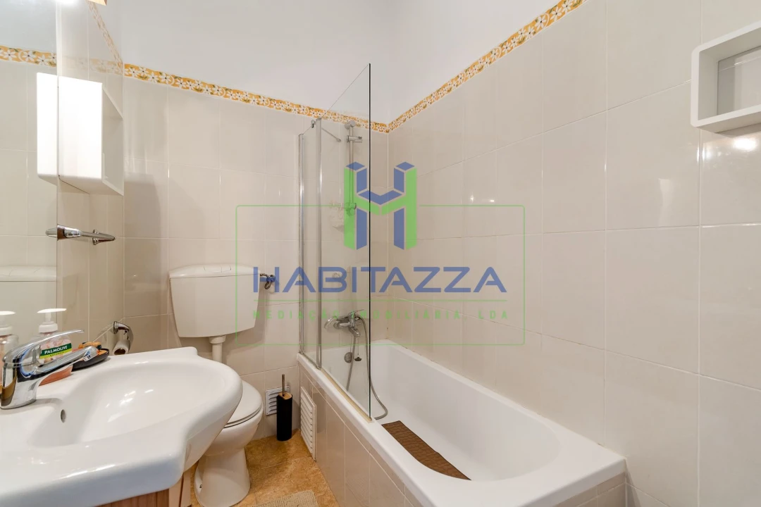 Apartamento T2 para Arrendamento em Lagos (São Sebastião e Santa Maria) Foto 18