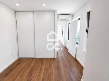 Apartamento T2 para Venda em Lordelo do Ouro e Massarelos