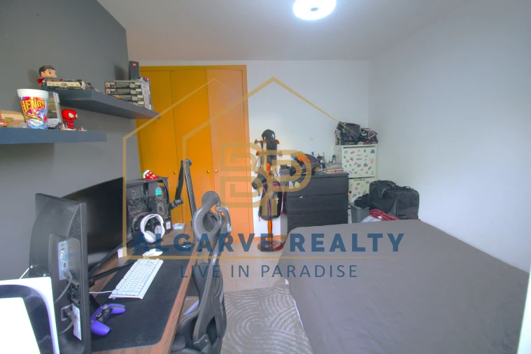 Apartamento T2 para Venda em Portimão Foto 16