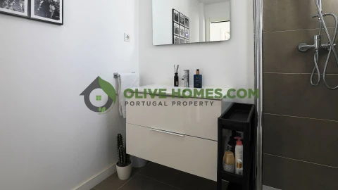 Moradia T5 para Venda em Quarteira