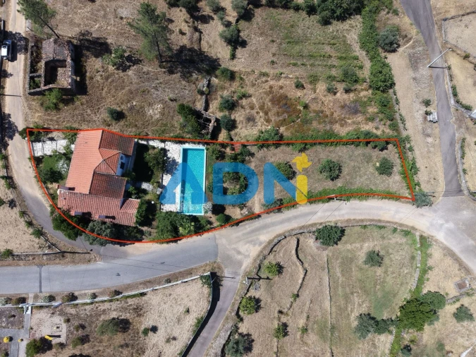 Moradia T4 para Venda em Santo Andre das Tojeiras Foto 3