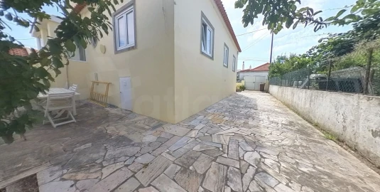 Moradia T3 para Venda em Algueirão-Mem Martins