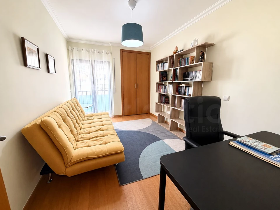 Apartamento T3 para Arrendamento em Alcabideche Foto 14