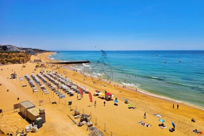 Terreno para Venda em Albufeira e Olhos de Água