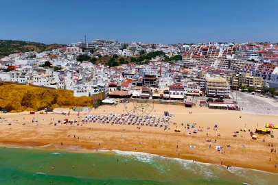 Terreno para Venda em Albufeira e Olhos de Água