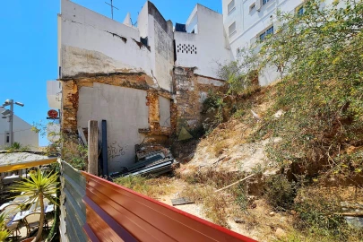 Terreno para Venda em Albufeira e Olhos de Água
