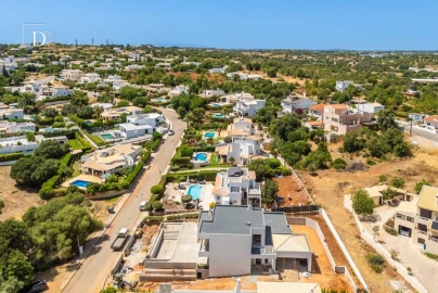 Moradia T3 para Venda em Albufeira e Olhos de Água