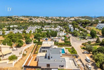 Moradia T3 para Venda em Albufeira e Olhos de Água