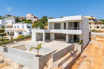Moradia T3 para Venda em Albufeira e Olhos de Água