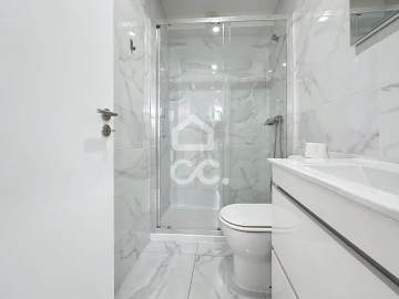 Apartamento T1 para Venda em Santa Maria Maior