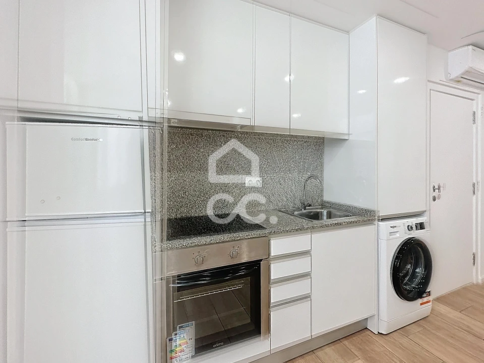 Apartamento T1 para Venda em Santa Maria Maior Foto 5