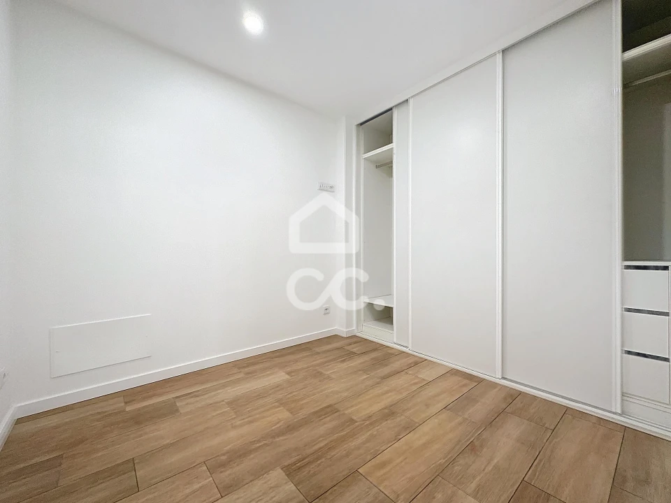 Apartamento T1 para Venda em Santa Maria Maior Foto 3