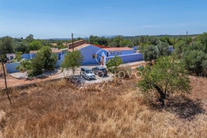 Moradia T4 para Venda em São Bartolomeu de Messines